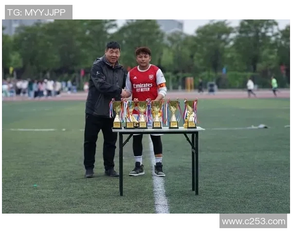 2018年世界知名足球巨星风采与绿茵赛场荣耀全景解析 2018年世界知名足球巨星风采与绿茵赛场荣耀全景解析