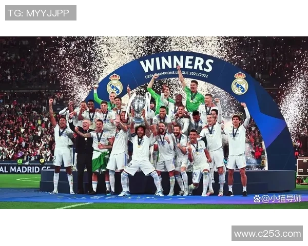 皇马与曼联球星对决:谁将引领未来足坛新辉煌 皇马与曼联球星对决:谁将引领未来足坛新辉煌