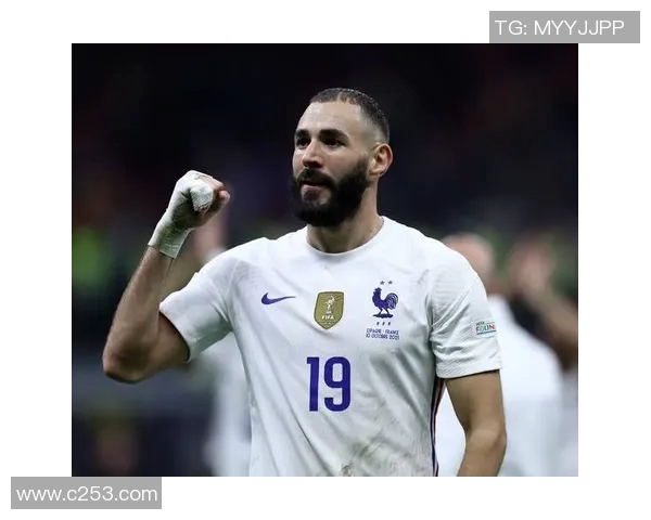 法国足球百大球星评选揭秘 历史经典与现役巨星交锋之路